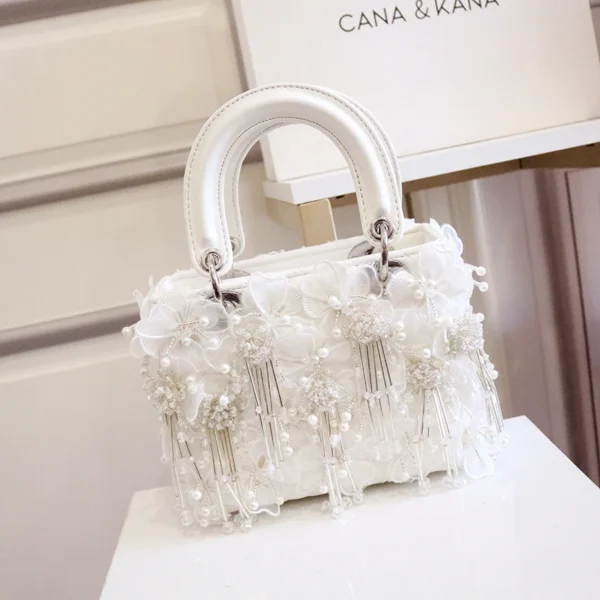 Sea Fairy Tassel Flower Bag 2024 Summer New Shoulder Crossbody All Western Style White Women's Bag Princess Bag Cute Banquet Bag